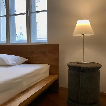 Aussergewoehnlich Schoenes In Muenchen-schwabing * München